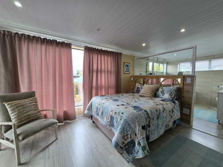 4 Bedroom Property for Sale in Stilbaai Wes Western Cape